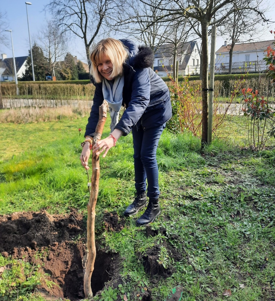 Tuinieren in Huis 174 bij Viro vzw